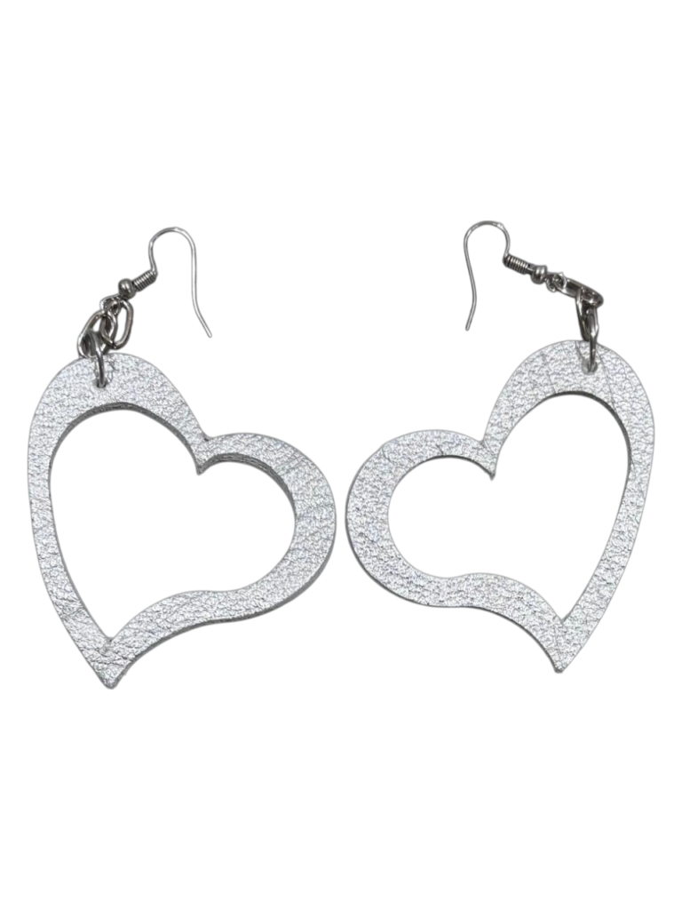 Brinco Heart Base Simples em couro legítimo